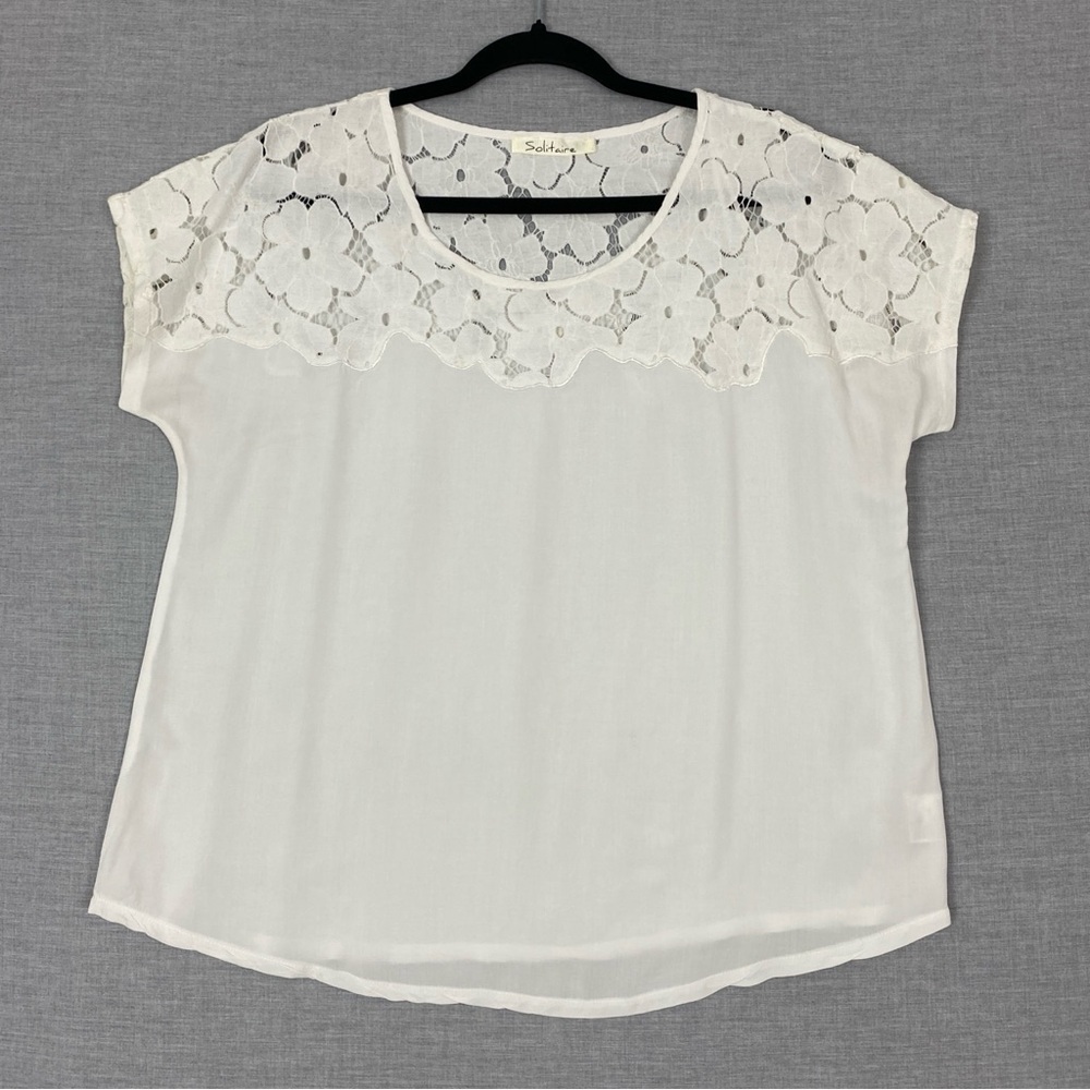 Solitaire White Top Floral Eyelet Lace Yoke Tee